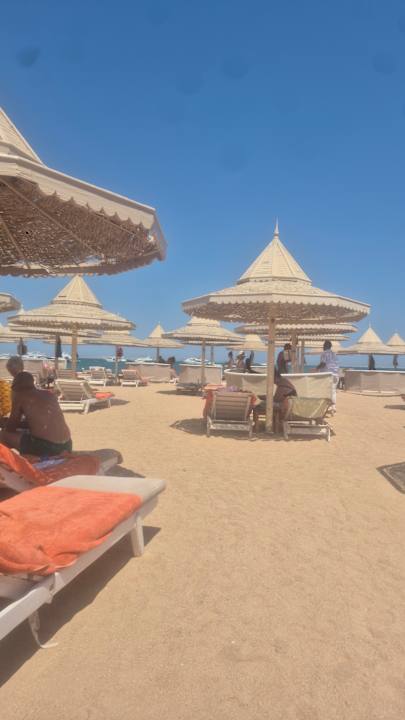 Strand The Grand Resort