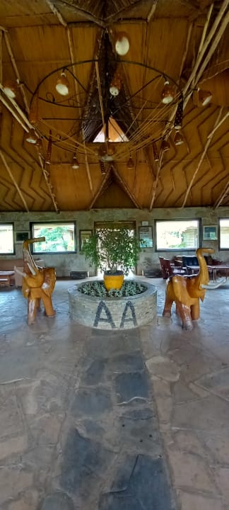 Lobby AA Lodge Amboseli