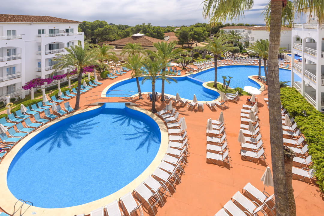 Pool Green Garden Aparthotel