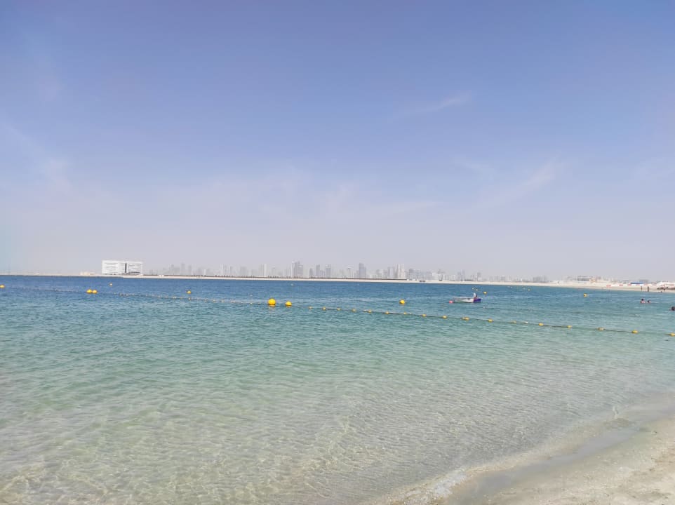 Strand Centara Mirage Beach Resort Dubai - A World of Family Fun