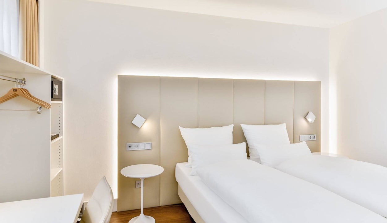 Standard Room Hotel NH Erlangen