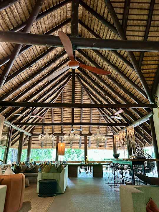 Lobby Sabi Sabi Little Bush Camp