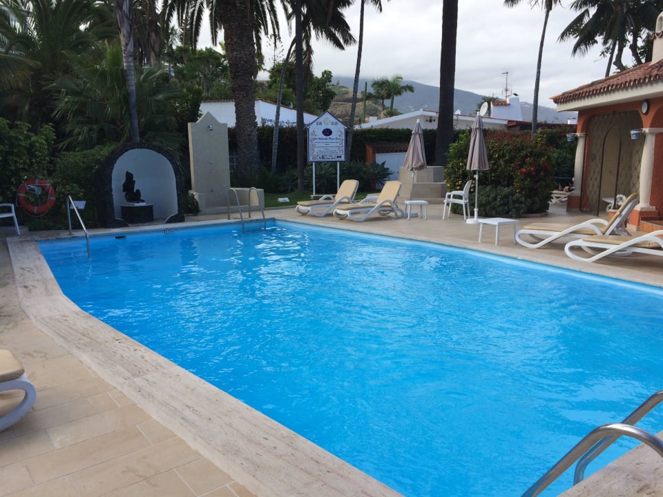 Pool Apartments Ambassador
