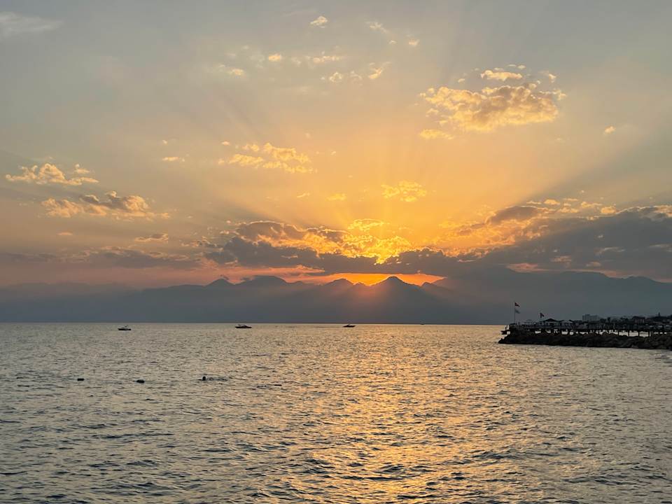 Strand Wyndham Garden Lara