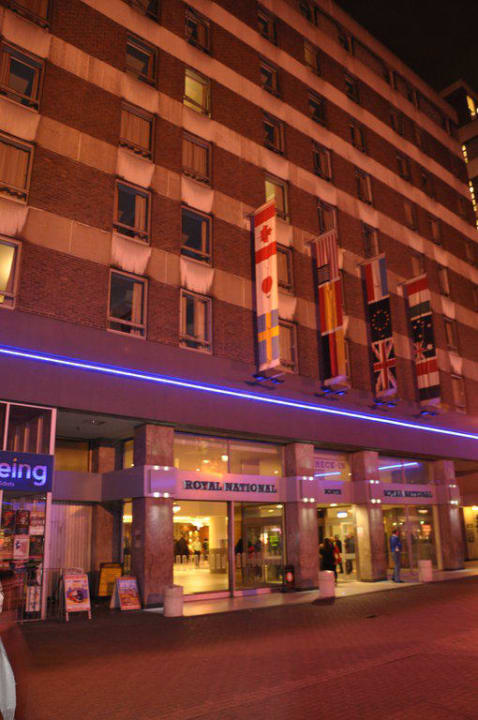 Eingang Hotel Royal National