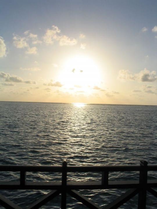Sonnenuntergang vom Balkon Summer Island Maldives