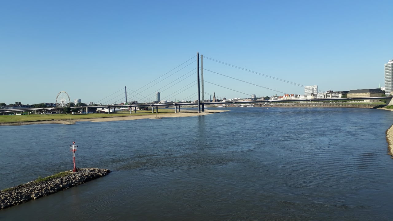 Ausblick INNSiDE by Meliá Düsseldorf Hafen