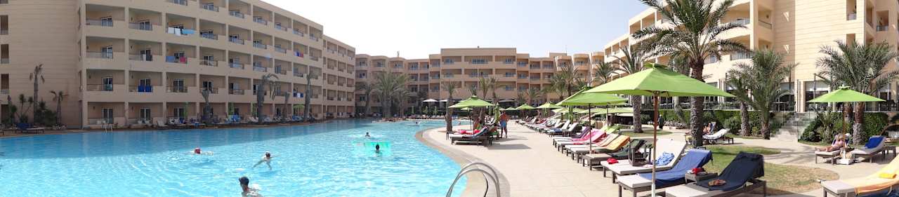 Basen Hotel Rosa Beach