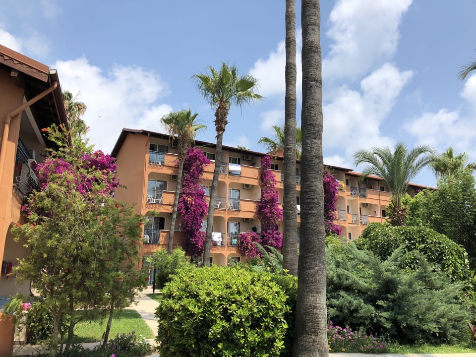 Außenansicht Club Turtas Beach Hotel