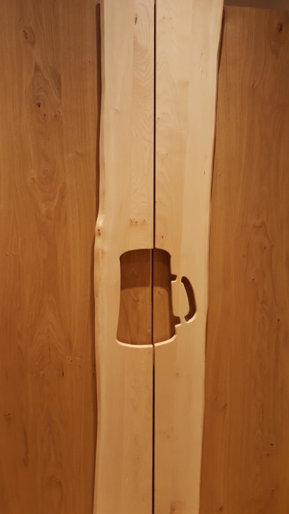 Schrank 1. Bier & Wohlfühlhotel Gut Riedelsbach