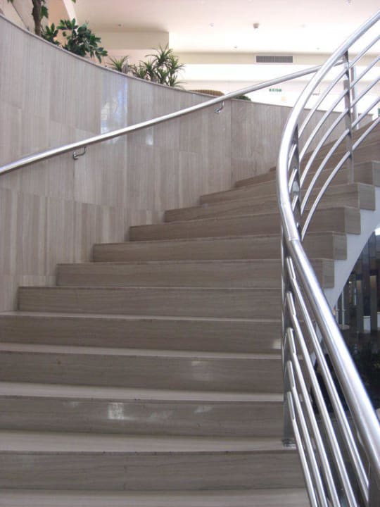 Treppe zum Restaurant Hotel Timor