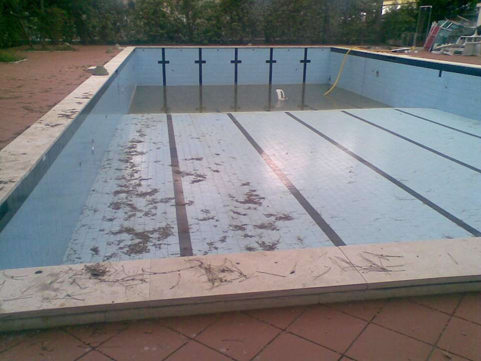 Viel Dreck Hotel Ermione