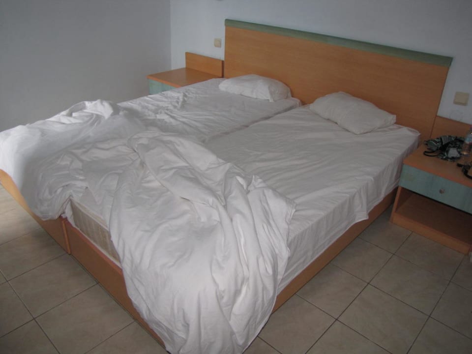 Schlafzimmer Paradise Beach Hotel