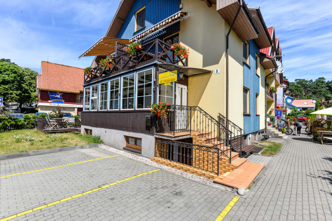 Außenansicht Guesthouse Nidos Gaiva