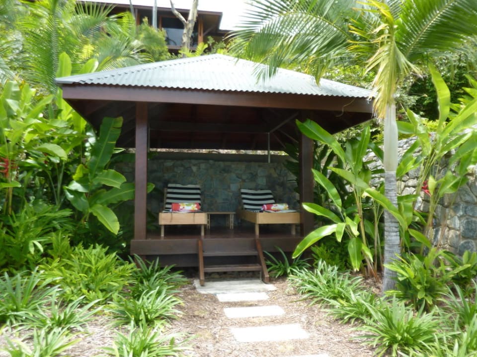 Kleine Pavillons für Privatsphäre am Pool Hotel Qualia Resort