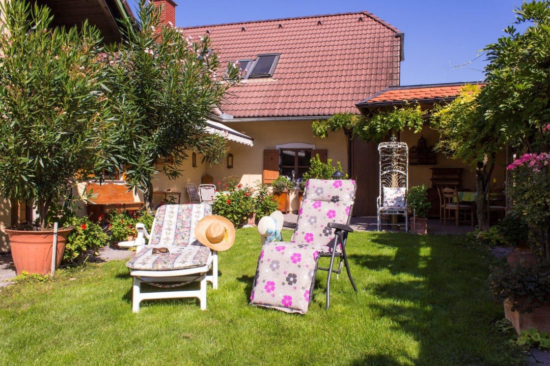 Die Ruhe im Innenhof Ausblick von FW1 Ferienwohnungen Soravia