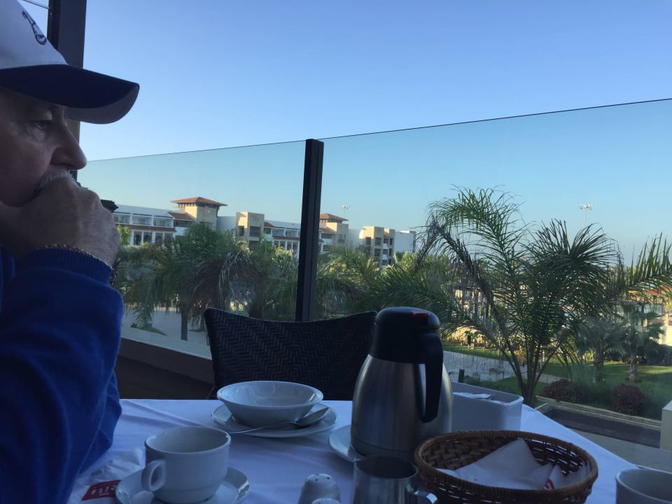 Śniadanko na tarasie głównej restauracji Hotel Riu Palace Tikida Agadir