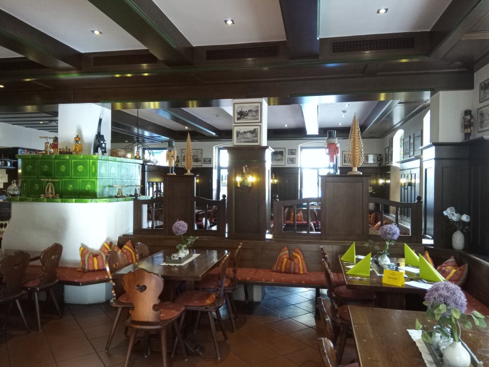 Gastro Hotel Erbgericht Buntes Haus