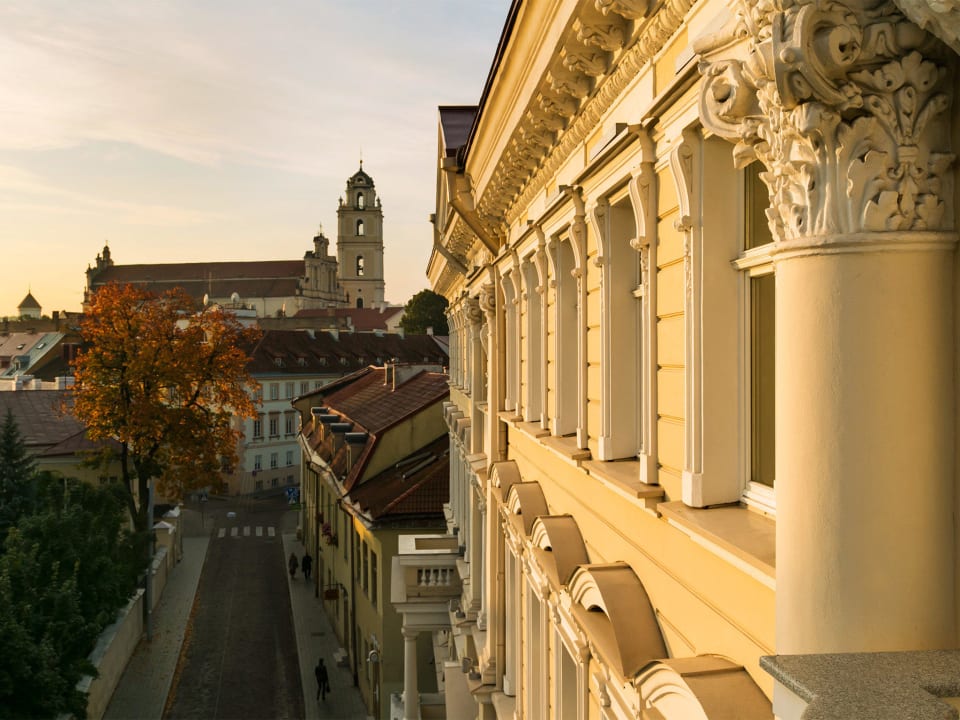 Facade Morning Hotel Kempinski Cathedral Square