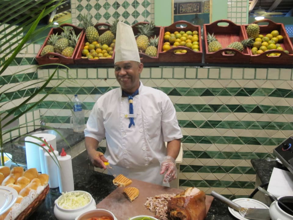 Santana - immer gut drauf  Iberostar Selection Hacienda Dominicus