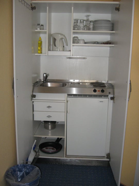 Kitchenecke im Schrank Hotel am Fischerstrand