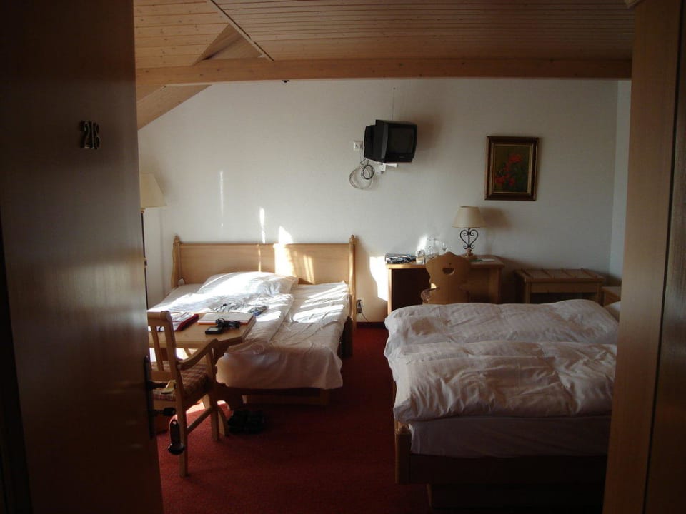 Zimmer im Dachgeschoss Hotel Adler