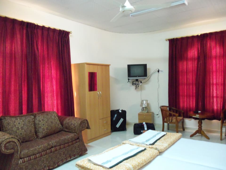 1. Zimmer rechts Al Taif Tours Accommodation
