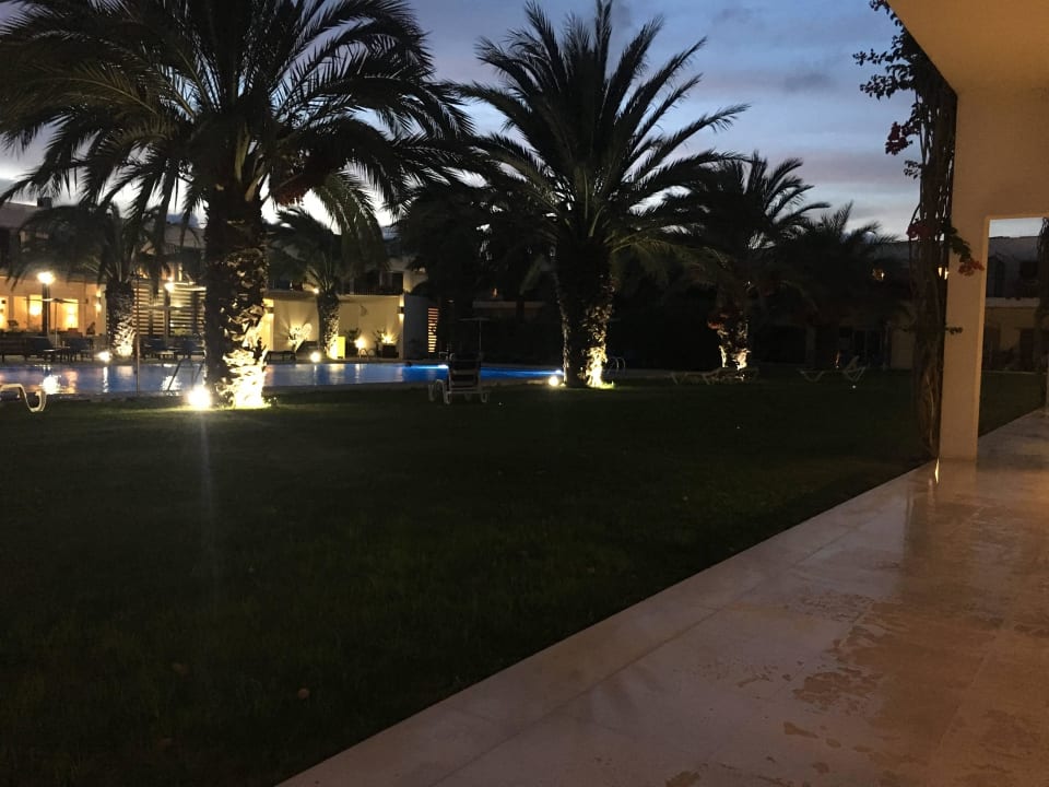 Blick von der Terrasse Innenbereich mit Pool Hotel Dunas De Sal