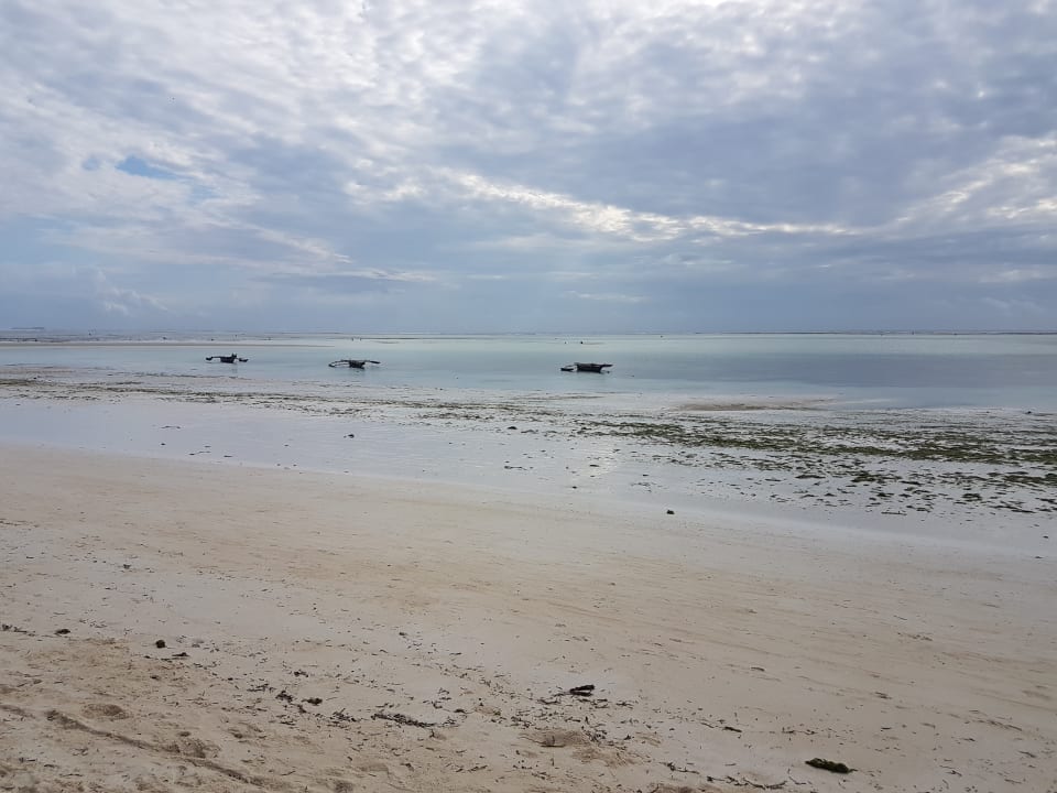 Strand Neptune Pwani Beach Resort & Spa