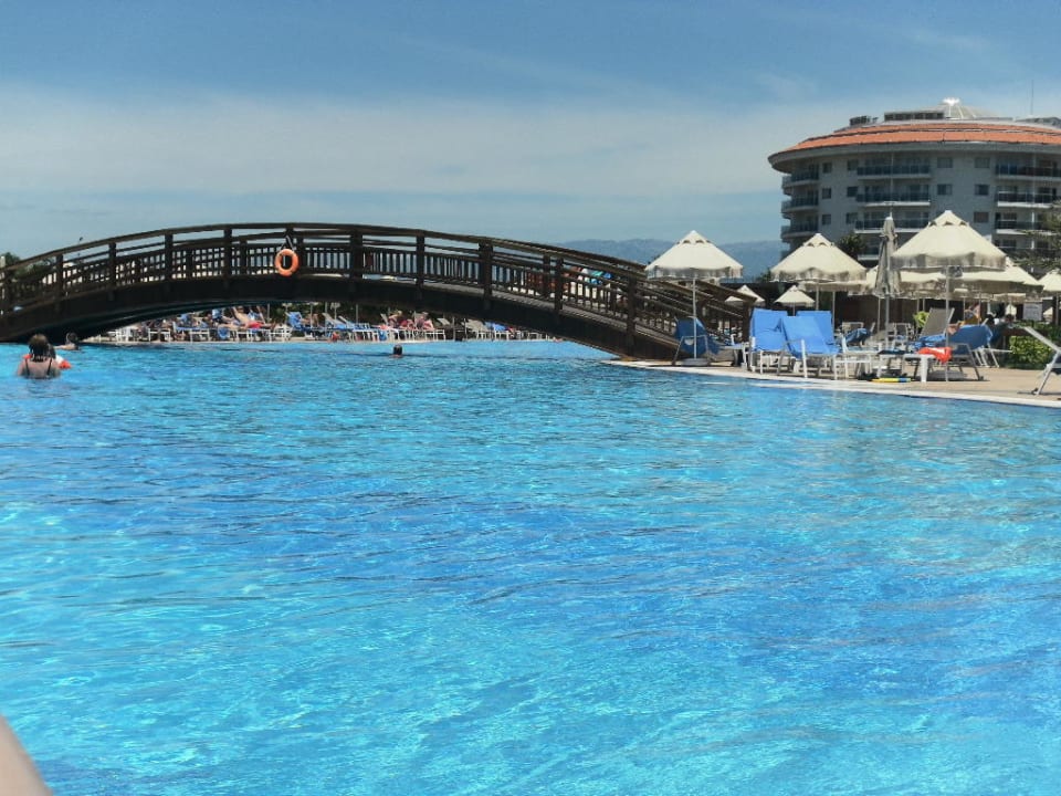 Sauer, riesengroß, sehr schön Seaden Sea World Resort & Spa