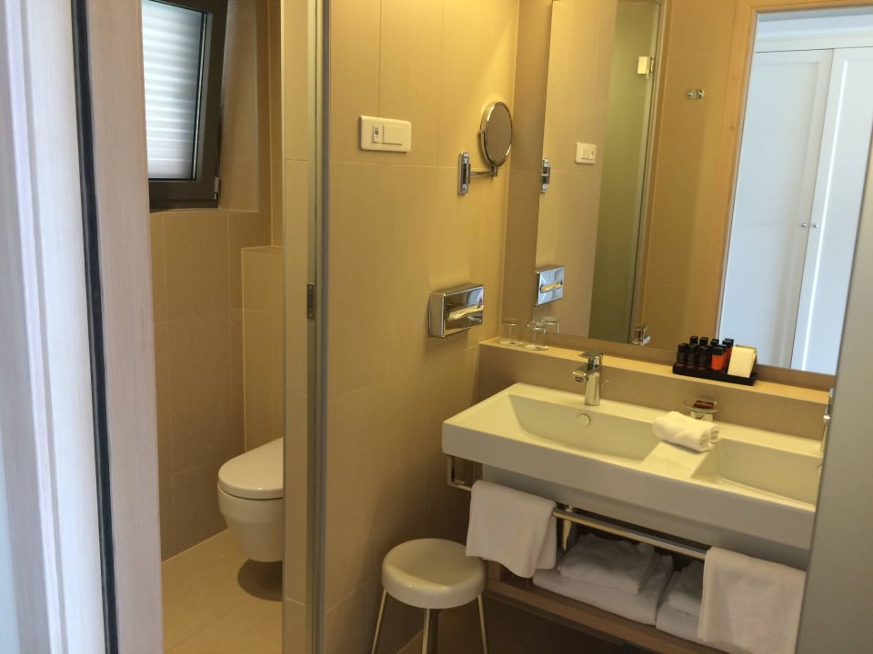 Schönes Bad  Isabella Island Miramare  Suites & Villas