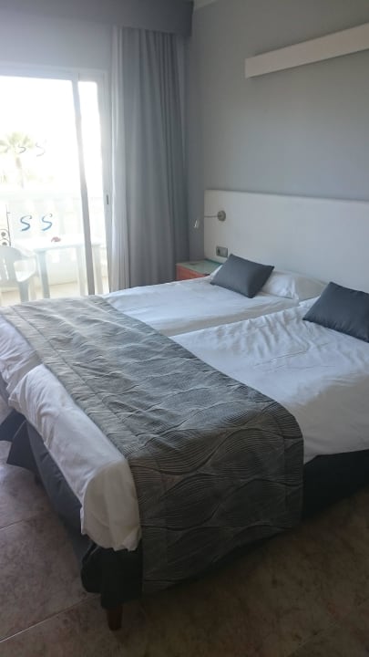 Hell und freundlich Hotel Bahia del Sol
