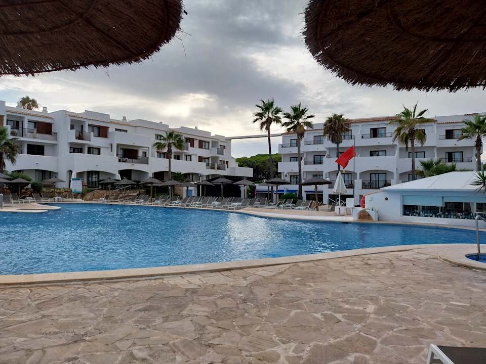 Pool Alua Suites Las Rocas