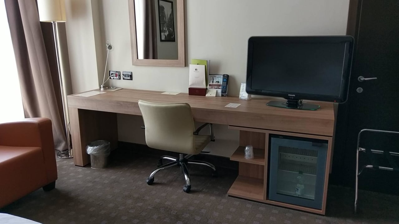 TV  DoubleTree by Hilton Hotel Milan