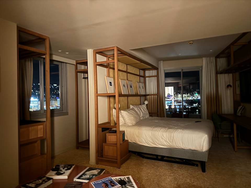 Zimmer Canopy by Hilton Cannes