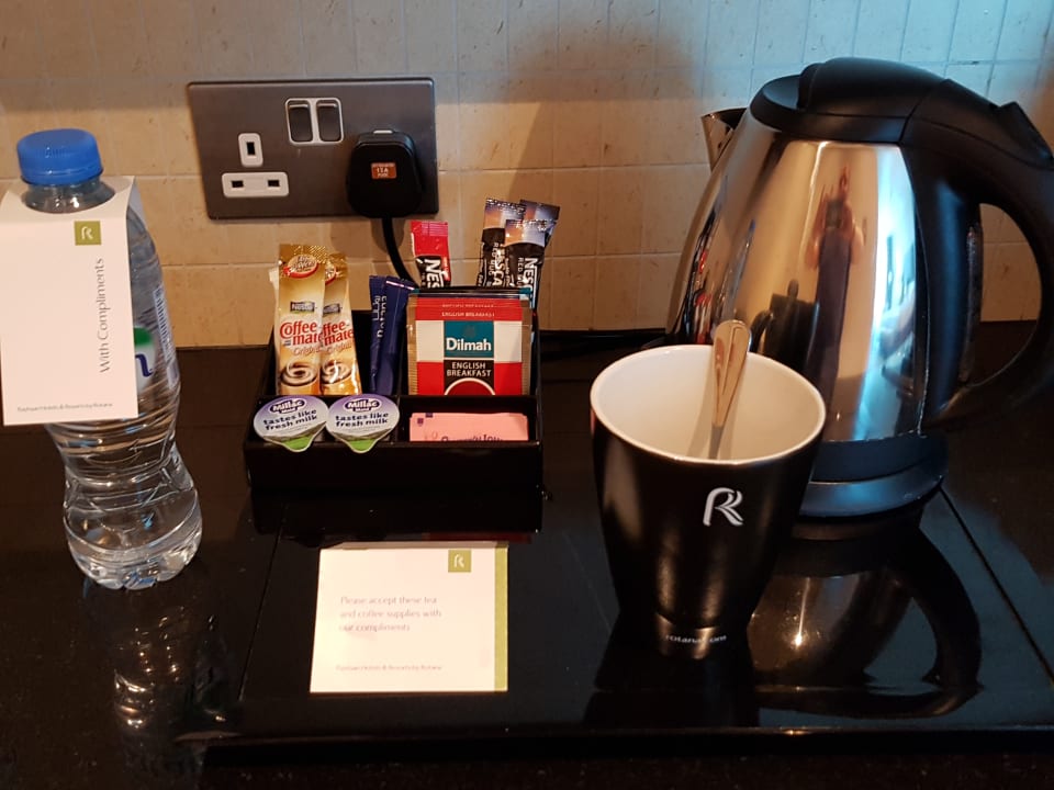 Zimmer Rose Rayhaan by Rotana