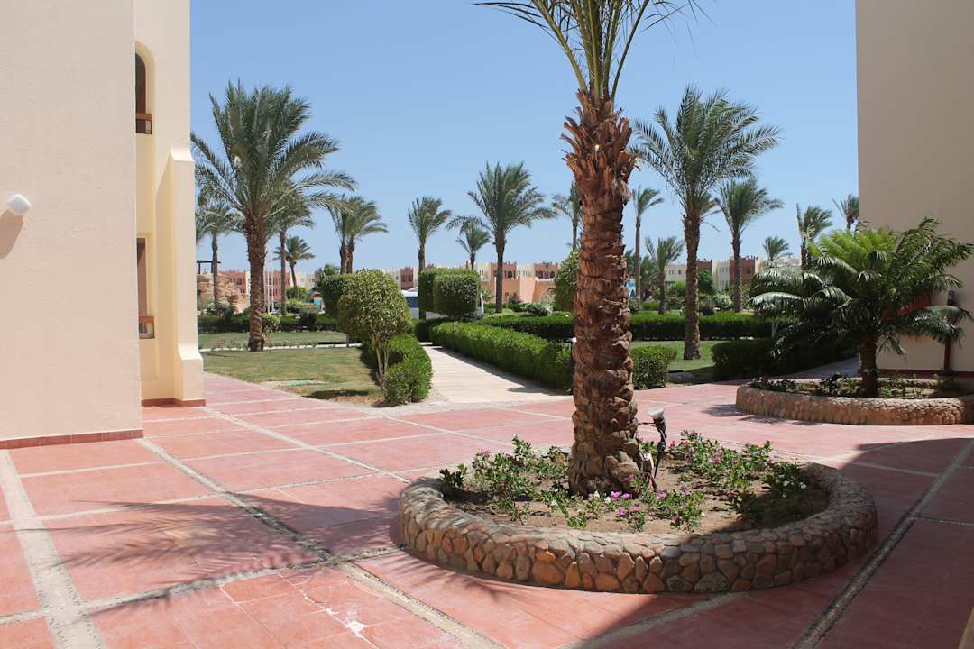 SUNRISE Select Royal Makadi Resort SUNRISE Royal Makadi Resort