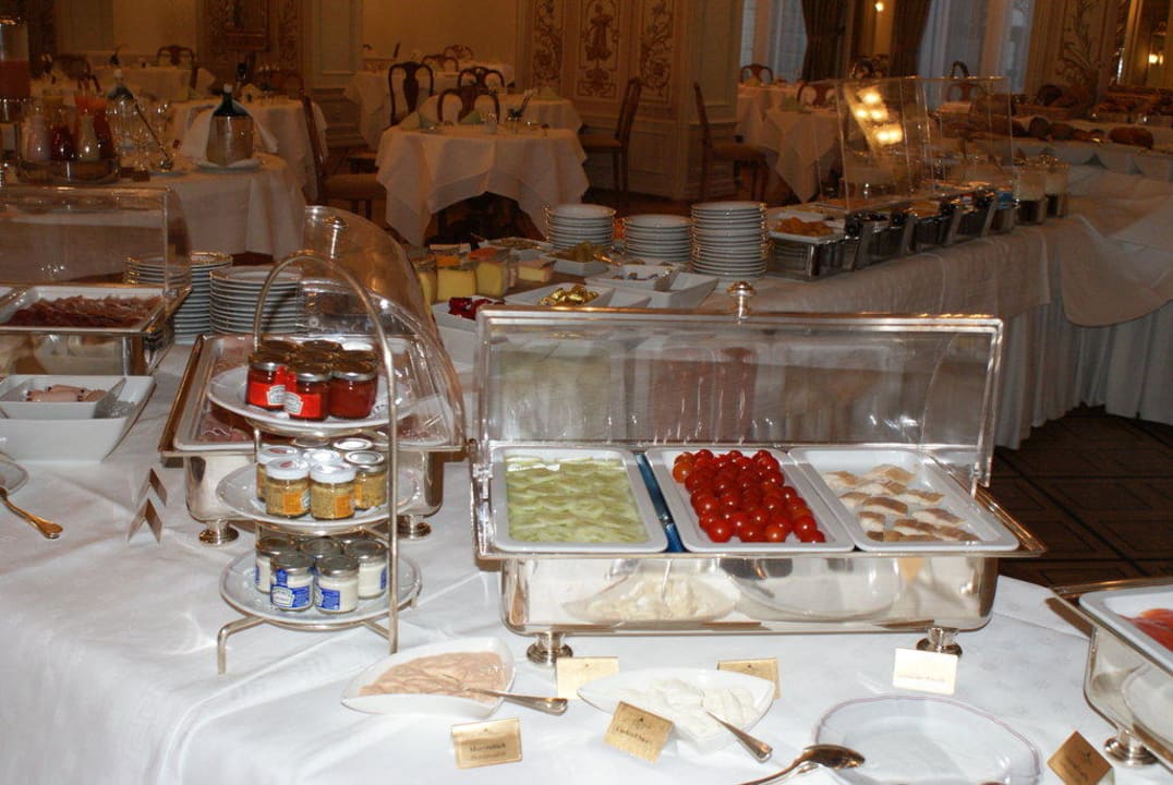 Frühstück Grand Hotel Kronenhof Pontresina