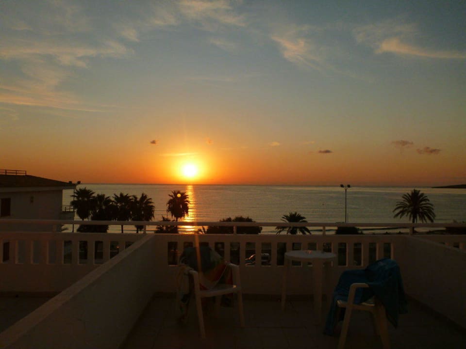 Sonnenaufgang R2 Veronica Beach Hotel