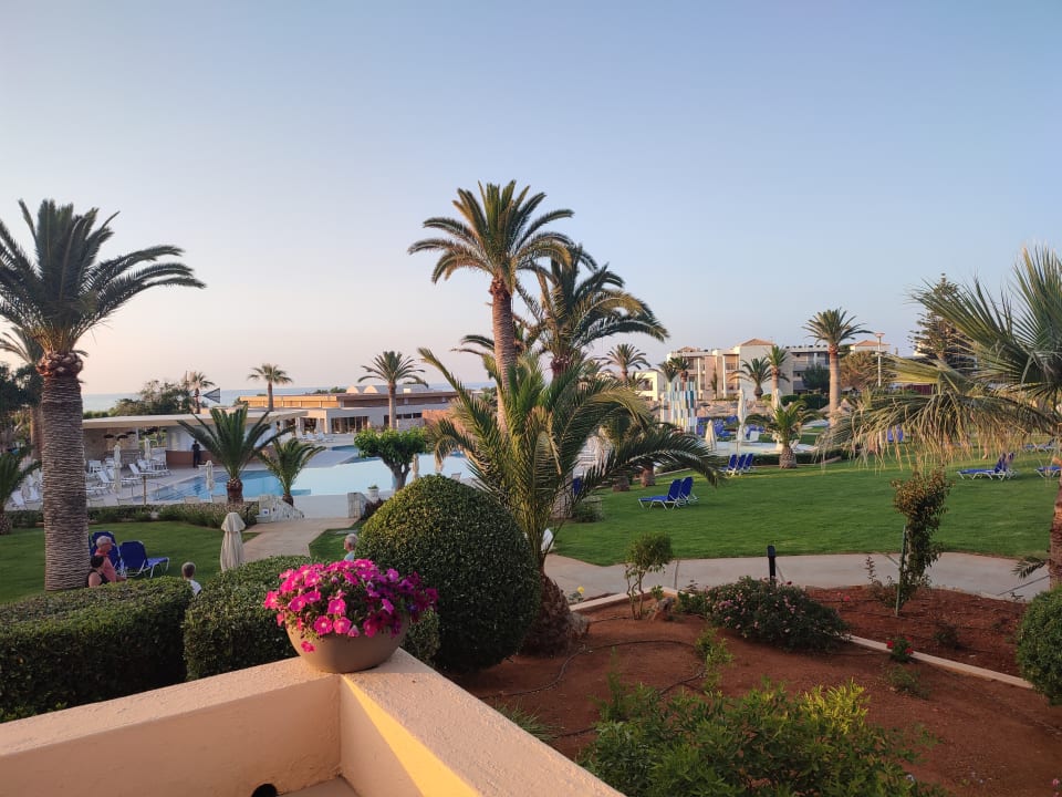 Gartenanlage Anissa Beach & Village