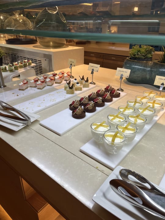 Gastro Saadiyat Rotana Resort &  Villas