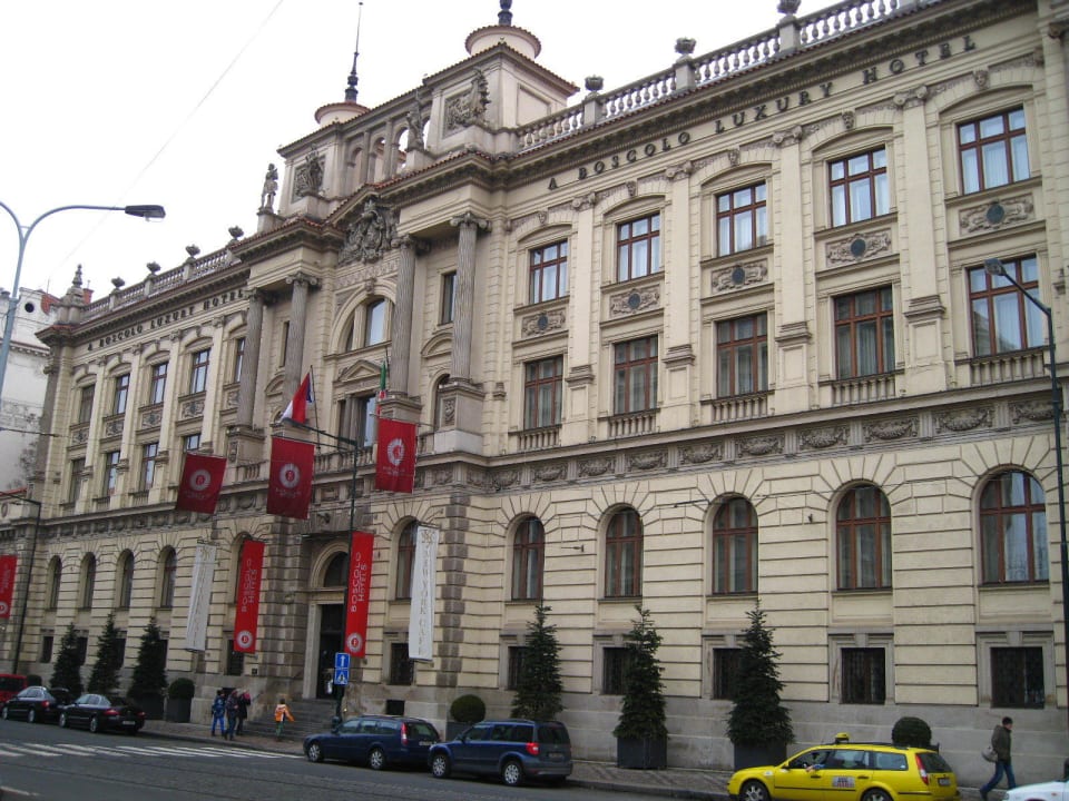 Außenansicht NH Collection Prague Carlo IV