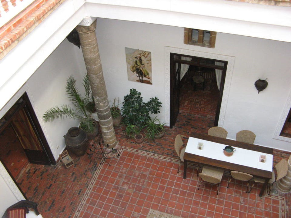 Innenhof Hotel Dar Ness