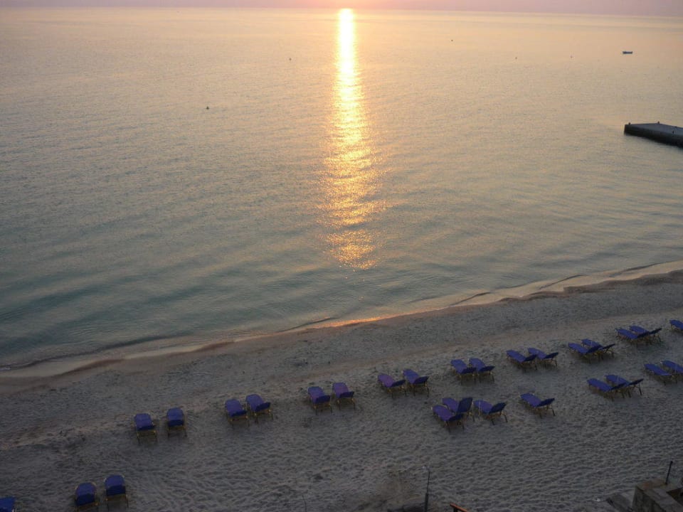 Wunderschöner Sonnenaufgang Ammon Zeus Luxury Beach Hotel