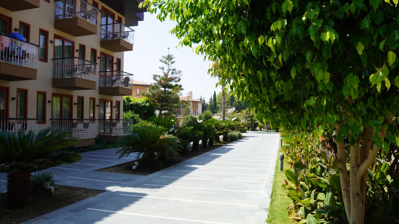 Gartenanlage Club Grand Side