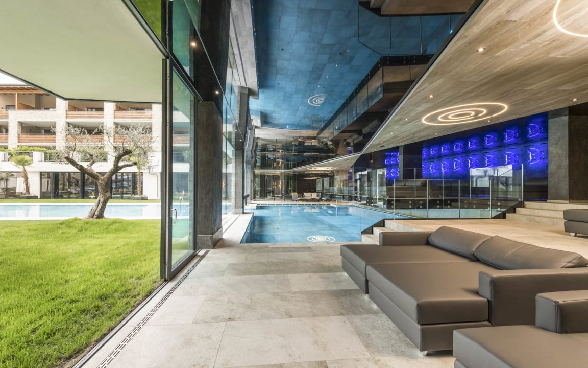 Pool STROBLHOF Active Family SPA Resort