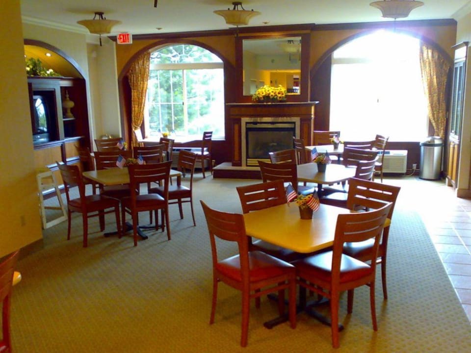 Breakfast room Hotel Fairfield Inn & Suites Butler