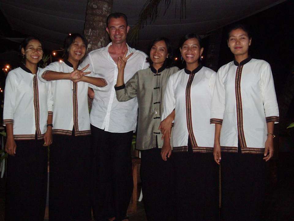 Mitarbeiterinnen im Hotel Hotel Sandoway Resort