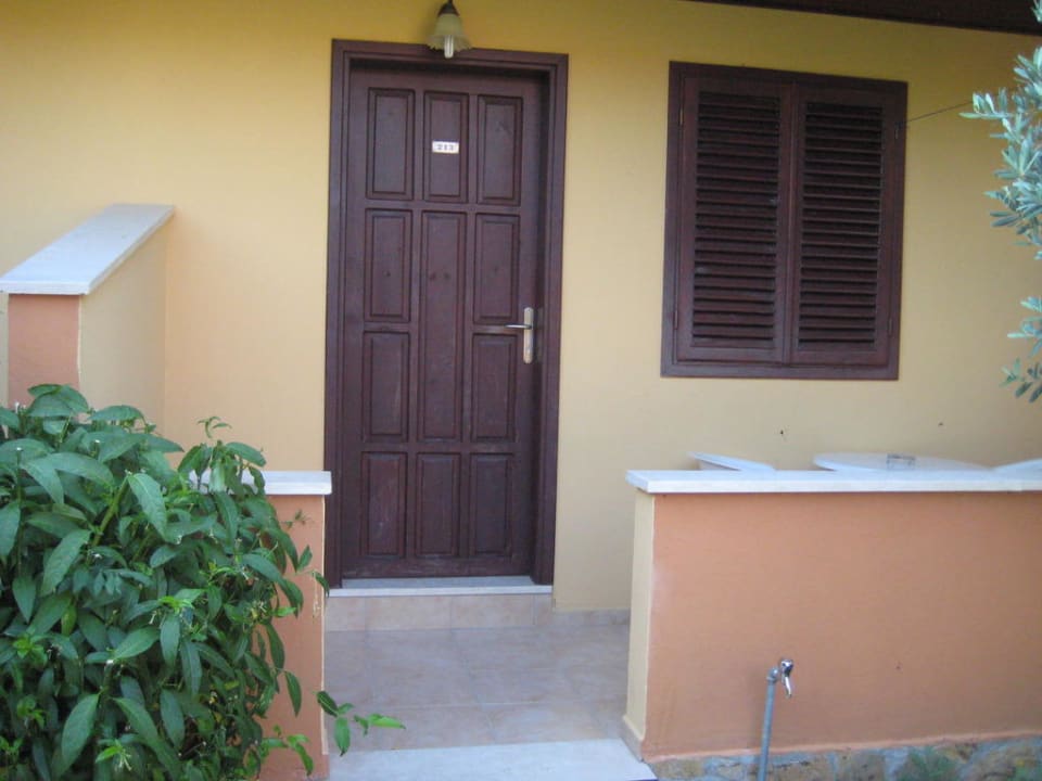 Eingang zum Zimmer Özlem Garden Hotel