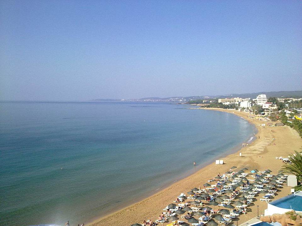 Blick auf den Strand Aska Hotel Just in Beach